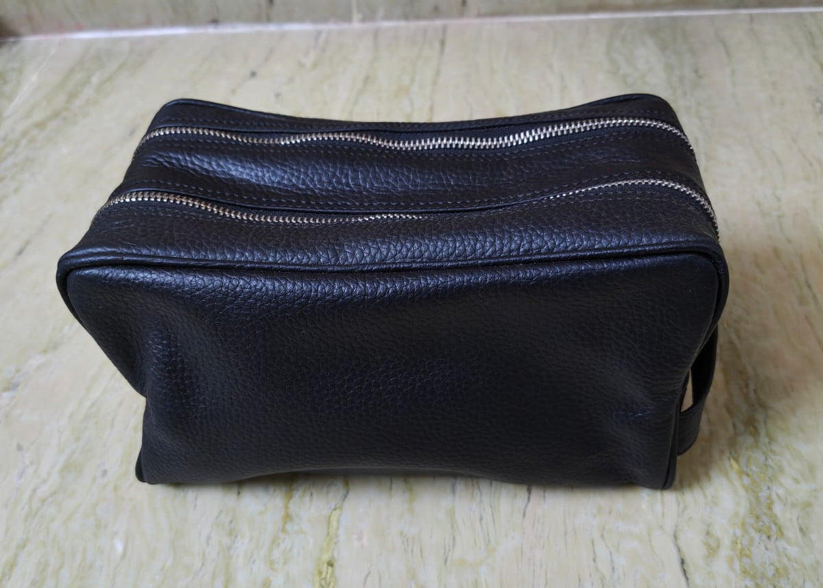 Midnight Leather Toiletry Bag (Black)