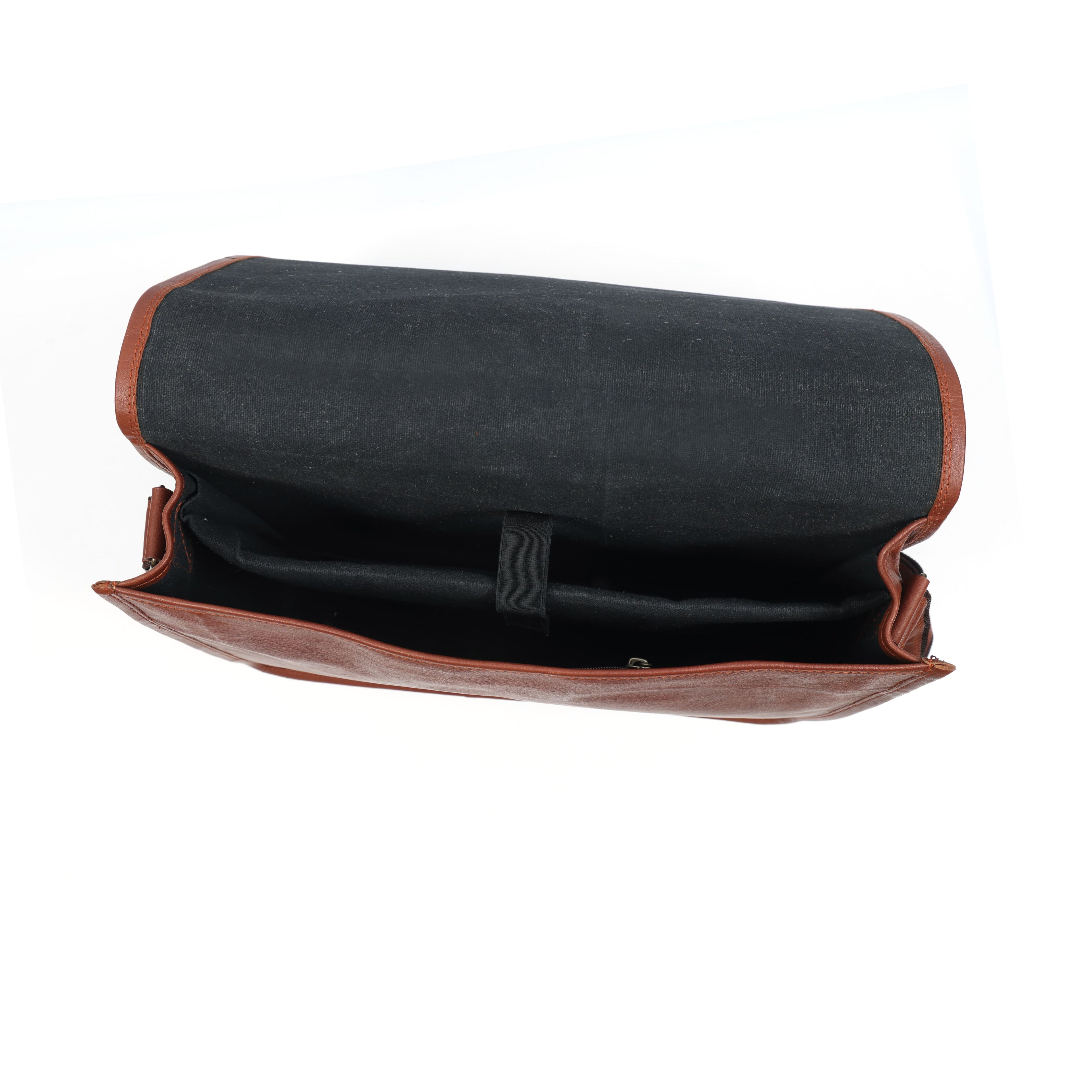 Yangtze Leather Messenger Bag