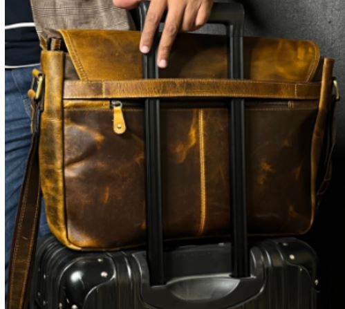 Handmade Genuine Leather Messenger Bag (Brown)